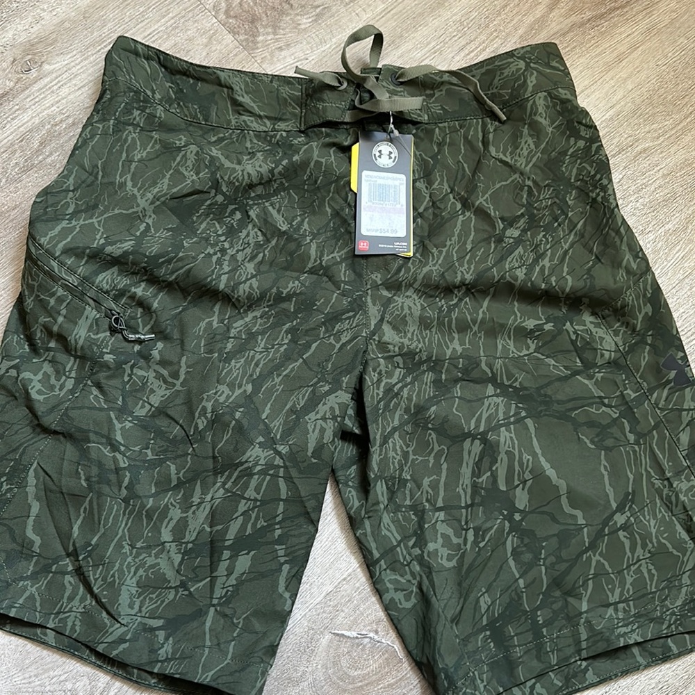 UA Reblek Camo Printed Board Shorts Under Armour NEVER WORN